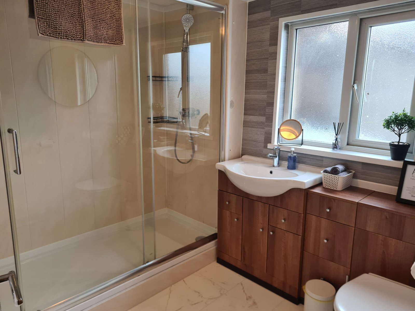 The Old Townhouse bathroom 1